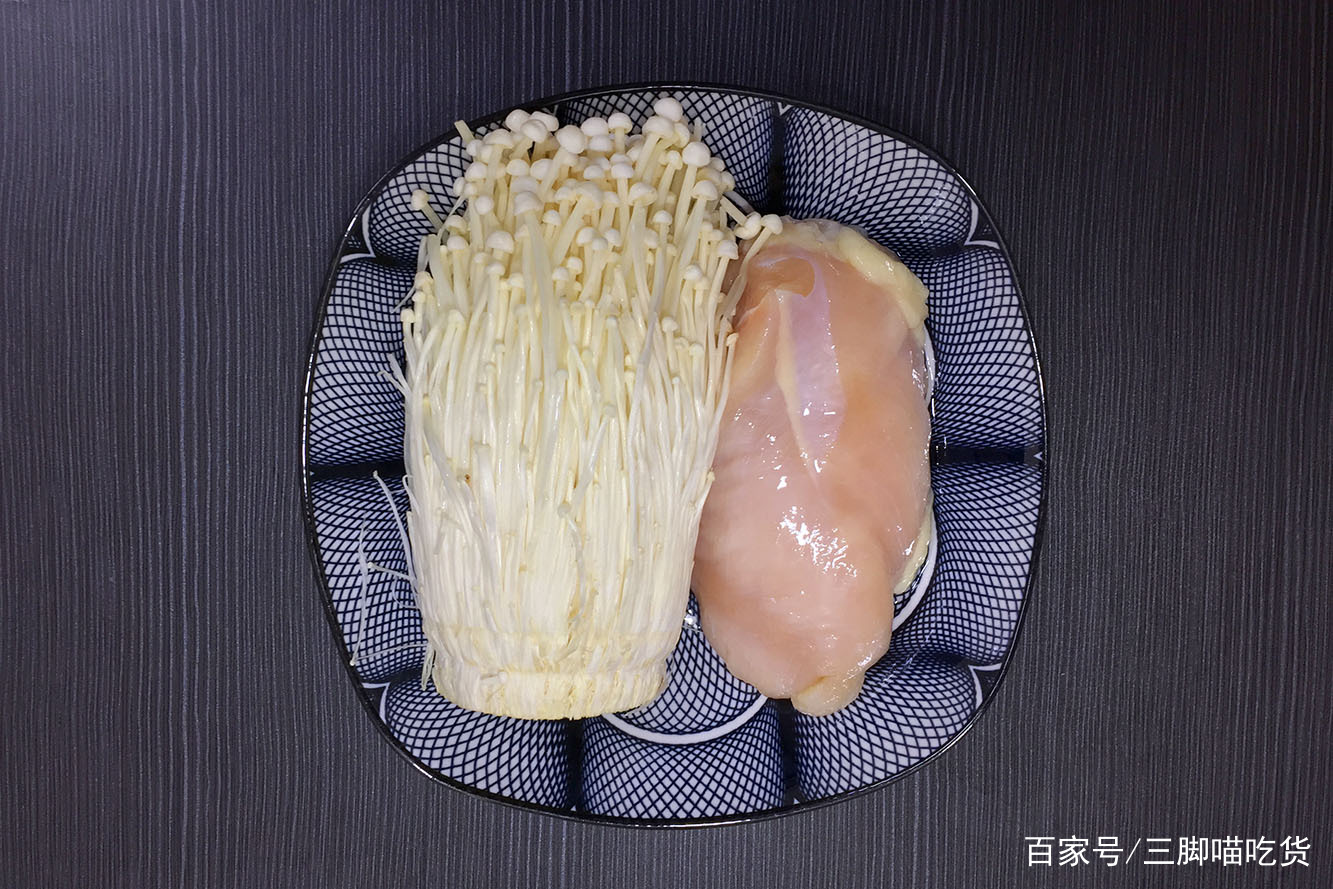 金针菇的最佳搭配(金针菇焯水的正确方法)