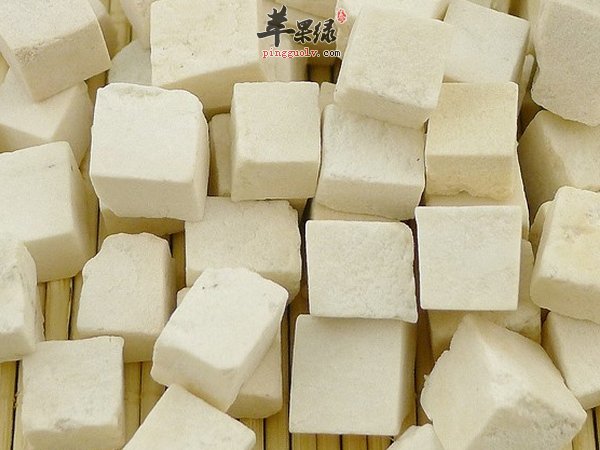 白茯苓的功效与作用(白茯苓的功效与作用的功能)