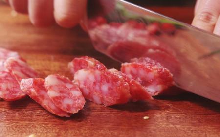 腊肠放冷藏还是冷冻(开封的腊肠放冷藏还是冷冻) 腊肠放冷藏还是冷冻(开封的腊肠放冷藏还是冷冻)