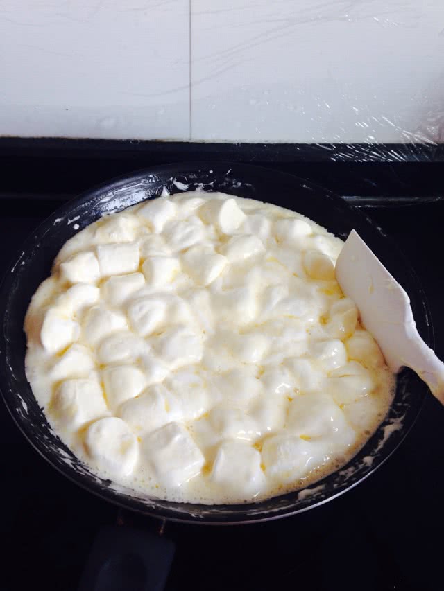 奶油和糖的比例(奶油蛋糕奶油和糖的比例)