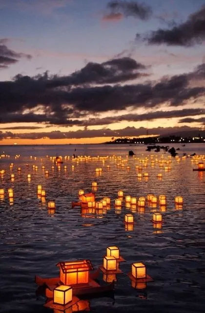 哀思的意思(白马素车挥别泪,青天碧海寄哀思的意思)