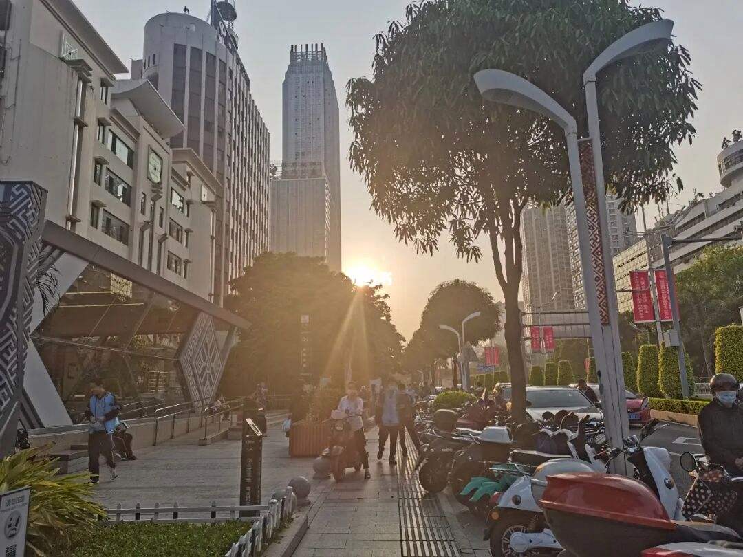 匆匆忙忙的反义词(慌慌张张匆匆忙忙的反义词)