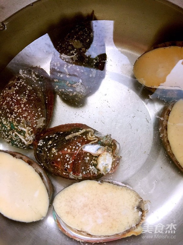 鲍鱼怎么去内脏(如何清理鲍鱼内脏) 鲍鱼怎么去内脏(如何清理鲍鱼内脏)