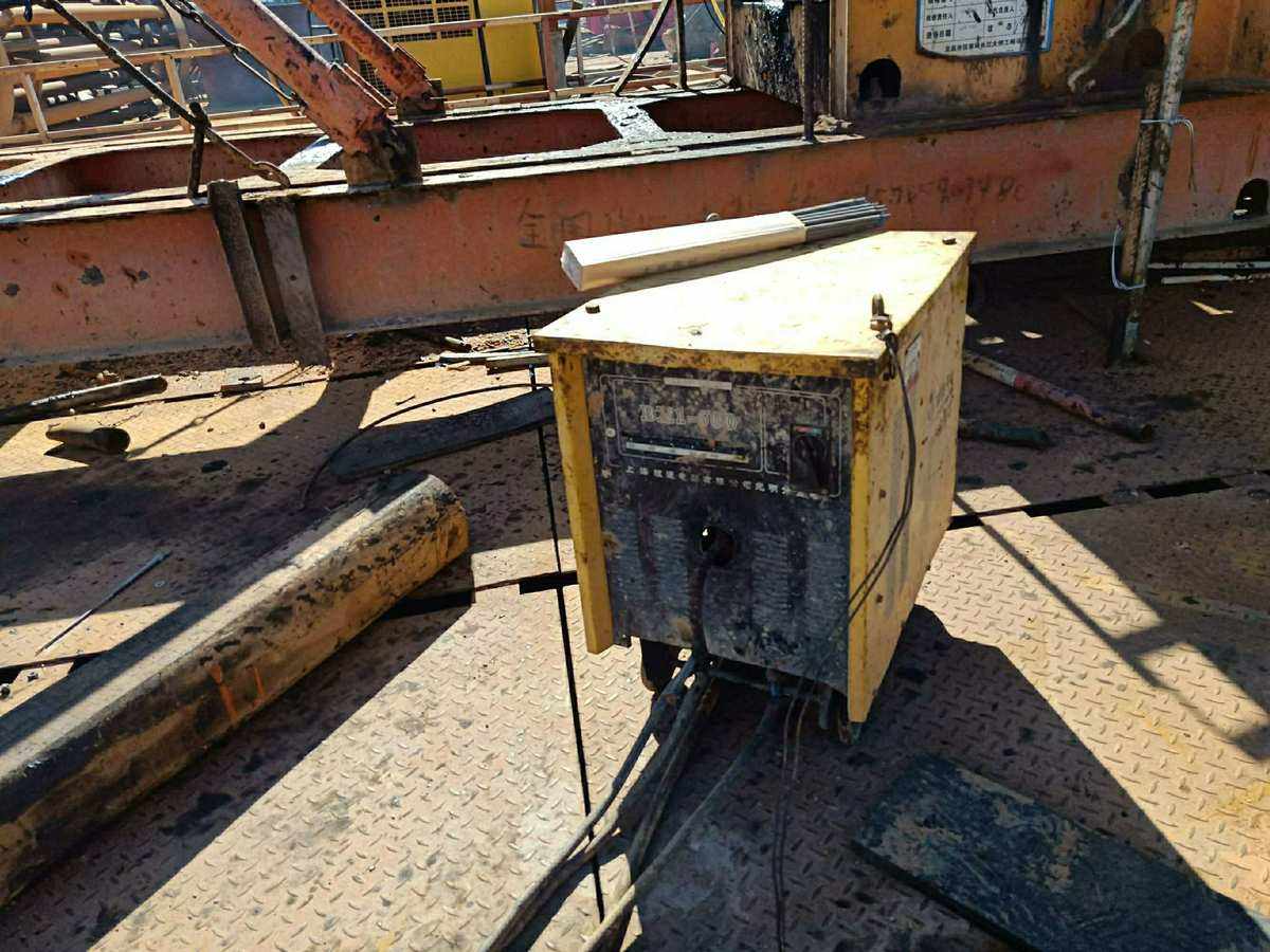 电焊机二次线(电焊机二次线是什么意思)