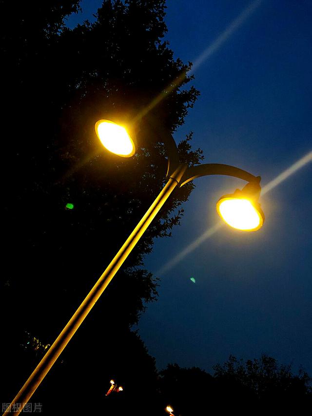 万家灯火的优美句子(万家灯火的优美句子合集)